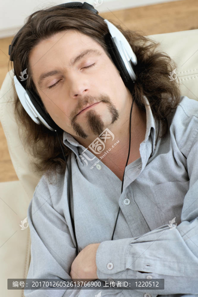 人聽音樂
