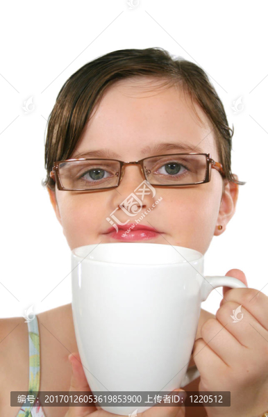 帶咖啡杯的孩子