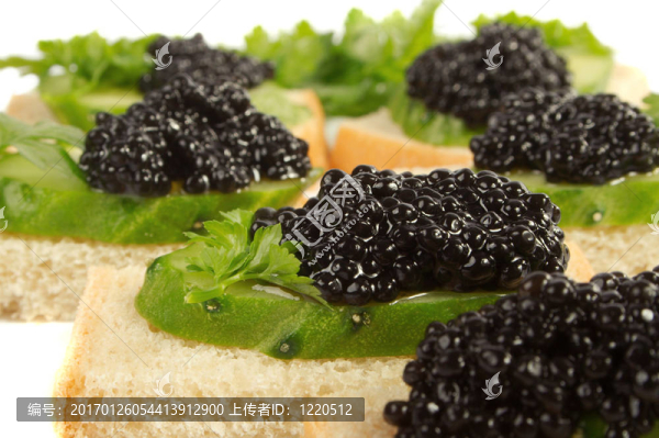 黑魚子醬