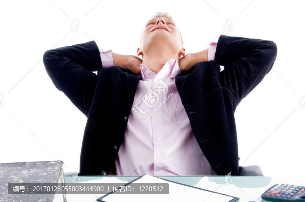 工作中放松的商人