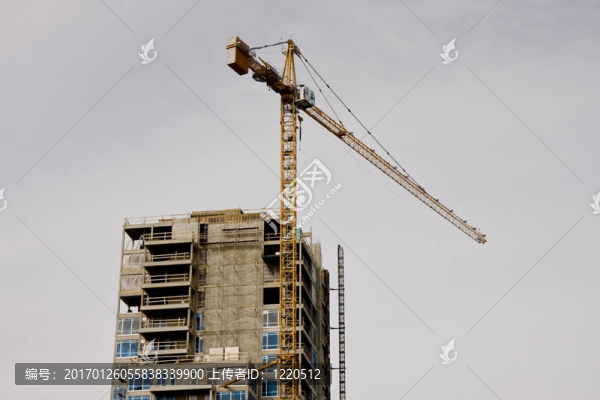 云下塔式起重機(jī)-匯圖網(wǎng) www.fosd68.com 云下塔式起重機(jī)