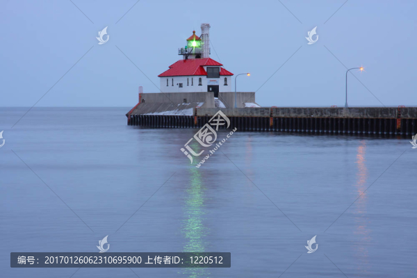 德盧斯碼頭的燈塔