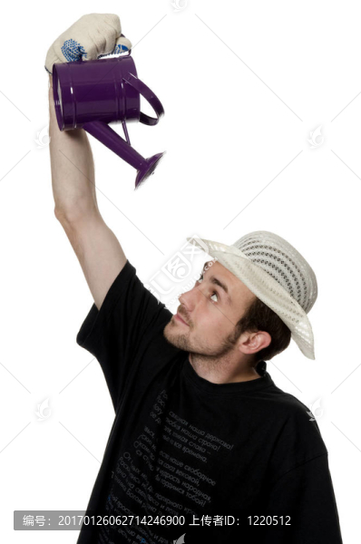 帶澆水的男孩
