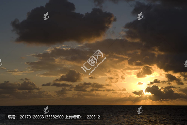 墨西哥灣上空的日出