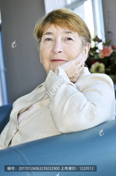 老年婦女