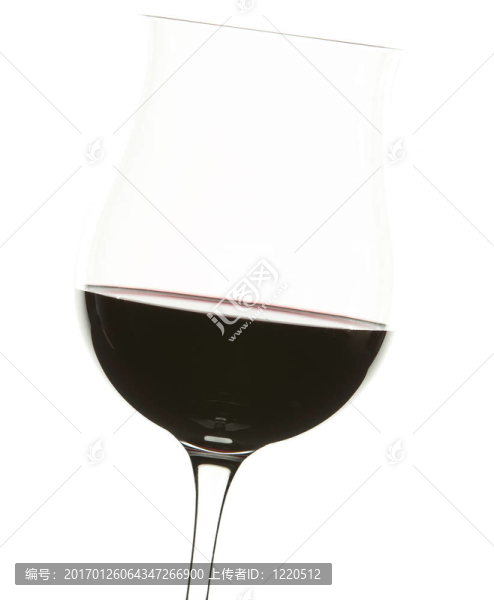 白色背景上分離的紅葡萄酒