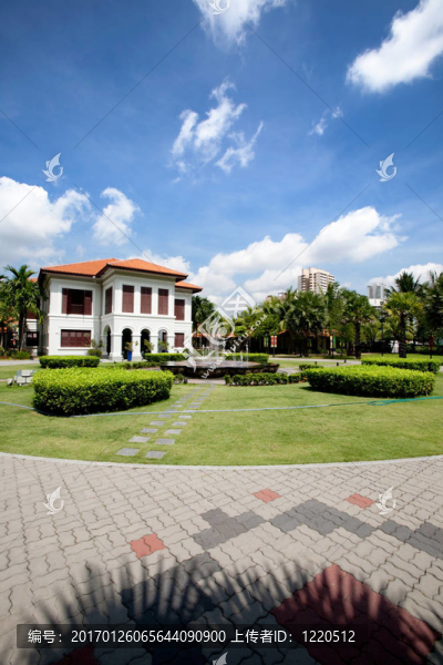 白色的殖民地建筑