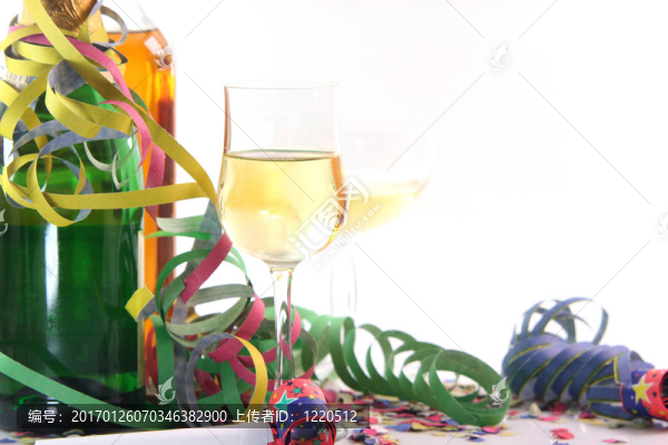 方分隔開的