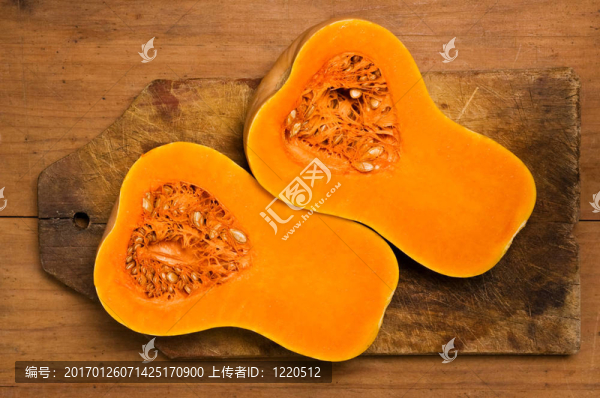 兩片南瓜。