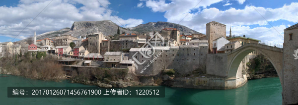 莫斯塔爾舊城和舊橋東側(cè)全景