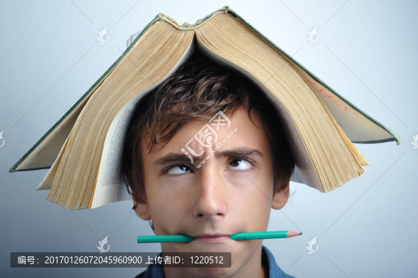本書在頭上