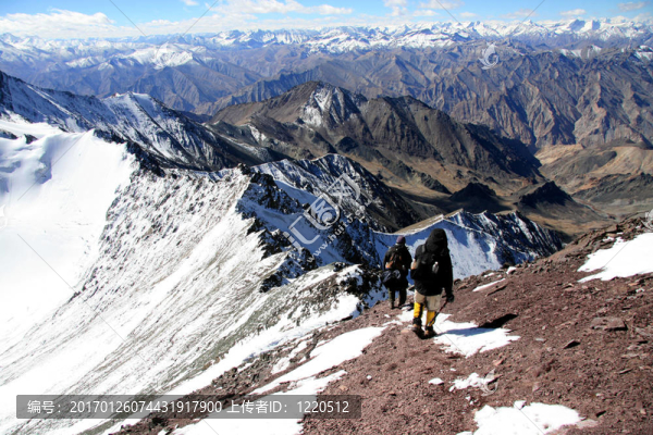 登山爬山-,Stok,Kangri（6；150m／20；080ft）；印度