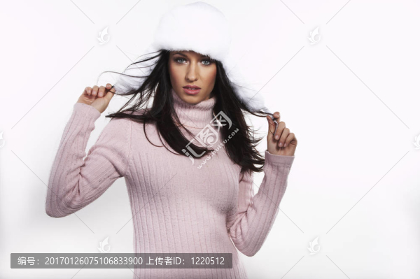 在白色背景下的美麗的黑發(fā)