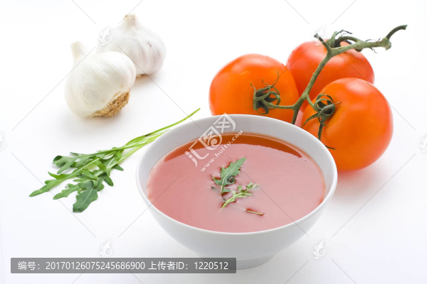 美味健康的自制番茄湯和蔬菜