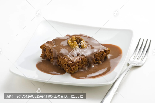 核桃和香草巧克力布朗尼-匯圖網(wǎng) www.fosd68.com 核桃和香草巧克力布朗尼