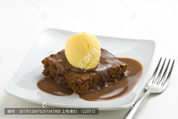 核桃和香草巧克力布朗尼