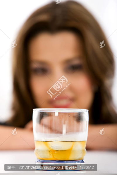 杯威士忌