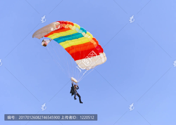 五顏六色的降落傘