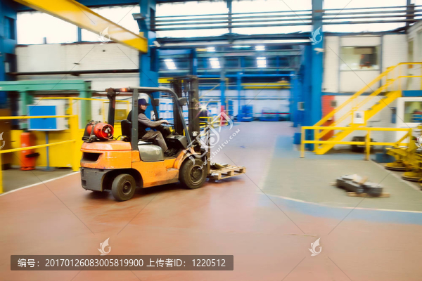 叉車在廠