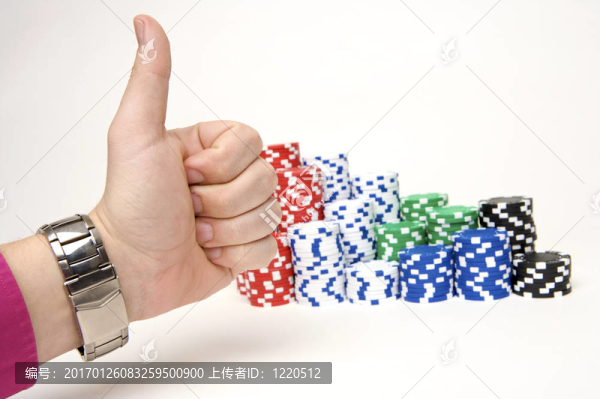 豎起大拇指