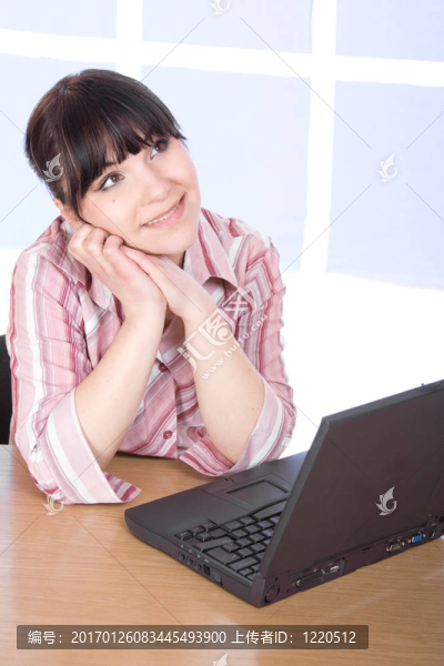 女人的筆記本電腦