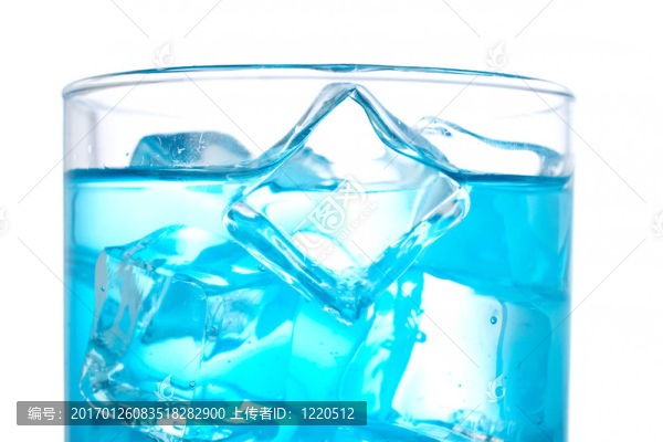 雞尾酒與冰塊的細(xì)節(jié)