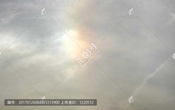 天空中的彩虹