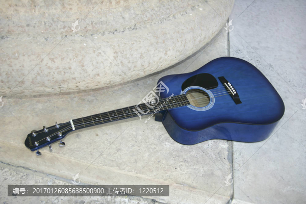 藍(lán)色的吉他
