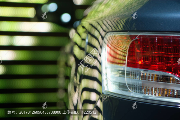 后車燈