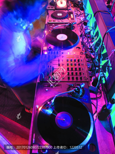 準(zhǔn)備好的DJ