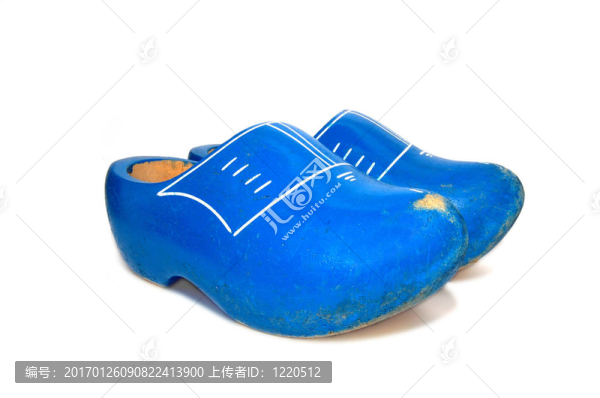 藍(lán)色的木制鞋