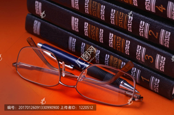 書和眼鏡