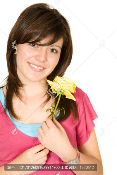 美麗的女孩與花