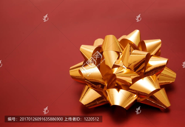 美麗的金色絲帶紅色禮物