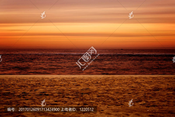 美麗的日落海灘