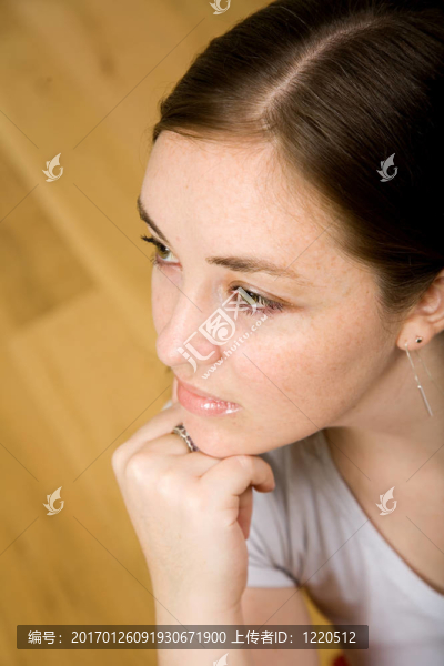 美麗的憂郁的女人
