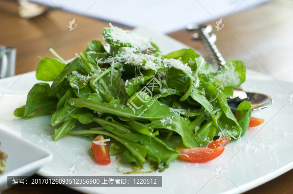 芝麻菜沙拉
