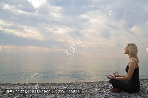 清晨瑜伽