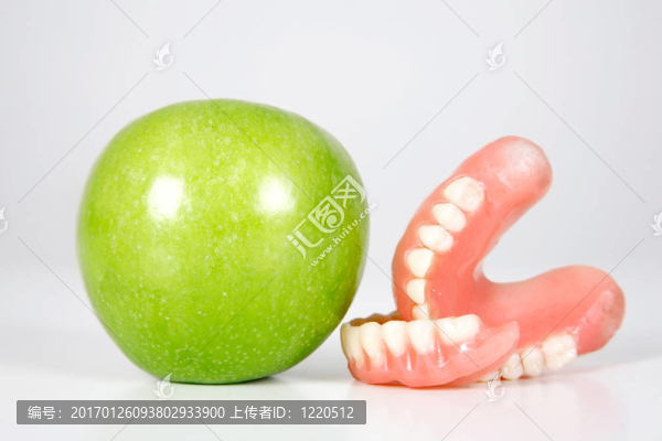 義齒和蘋果