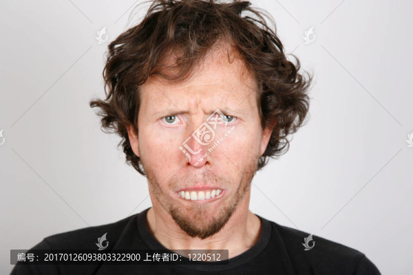 不開心的人