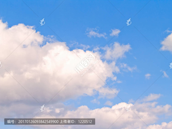 白云藍(lán)天與復(fù)制空間
