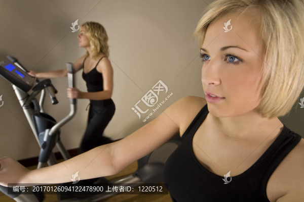 健身房里的女人