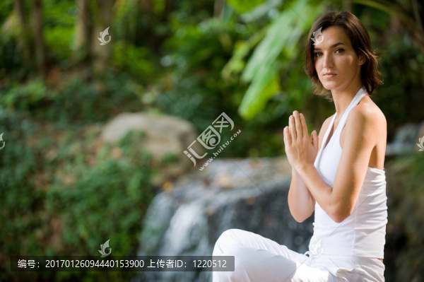 女人放松的戶外