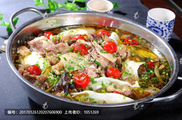 滑肉酸湯雞