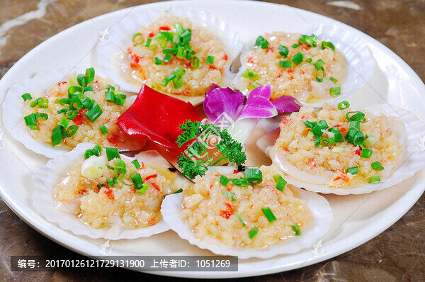 蒜茸蒸扇貝
