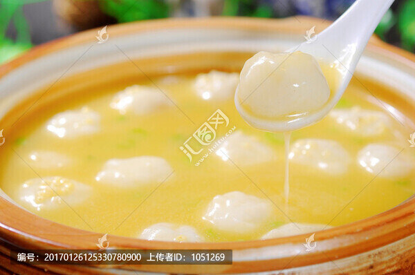 濃湯小米魚(yú)丸
