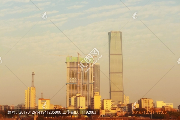 霧霾都市晚霞柳州