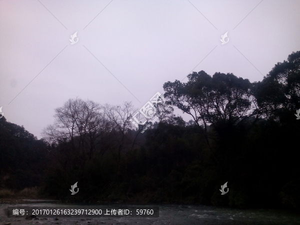 河邊風(fēng)景