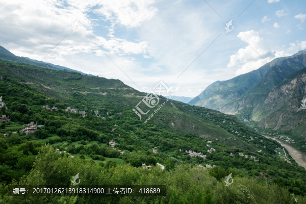 中國四川甘孜丹巴的甲居藏寨