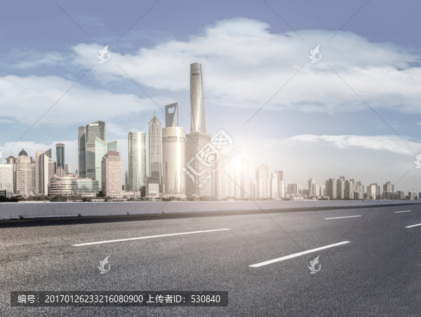 地面道路和上海城市天際線